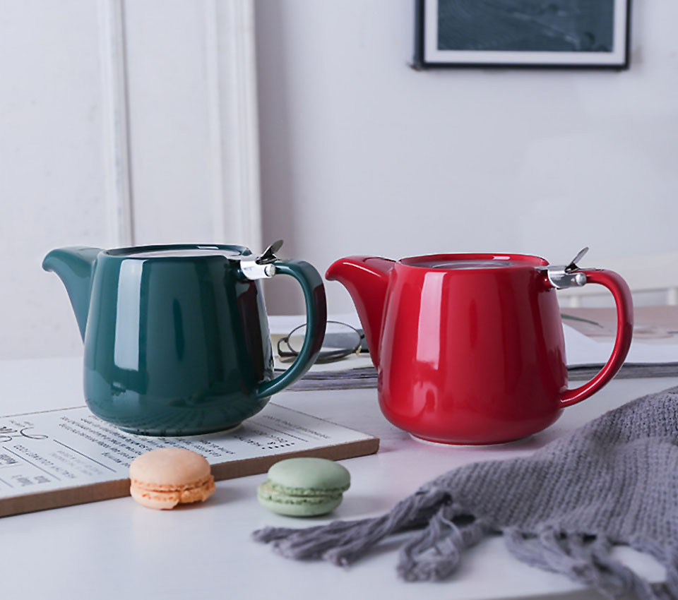 Japanese ceramic teapot with stainless steel strainer filter by borrey